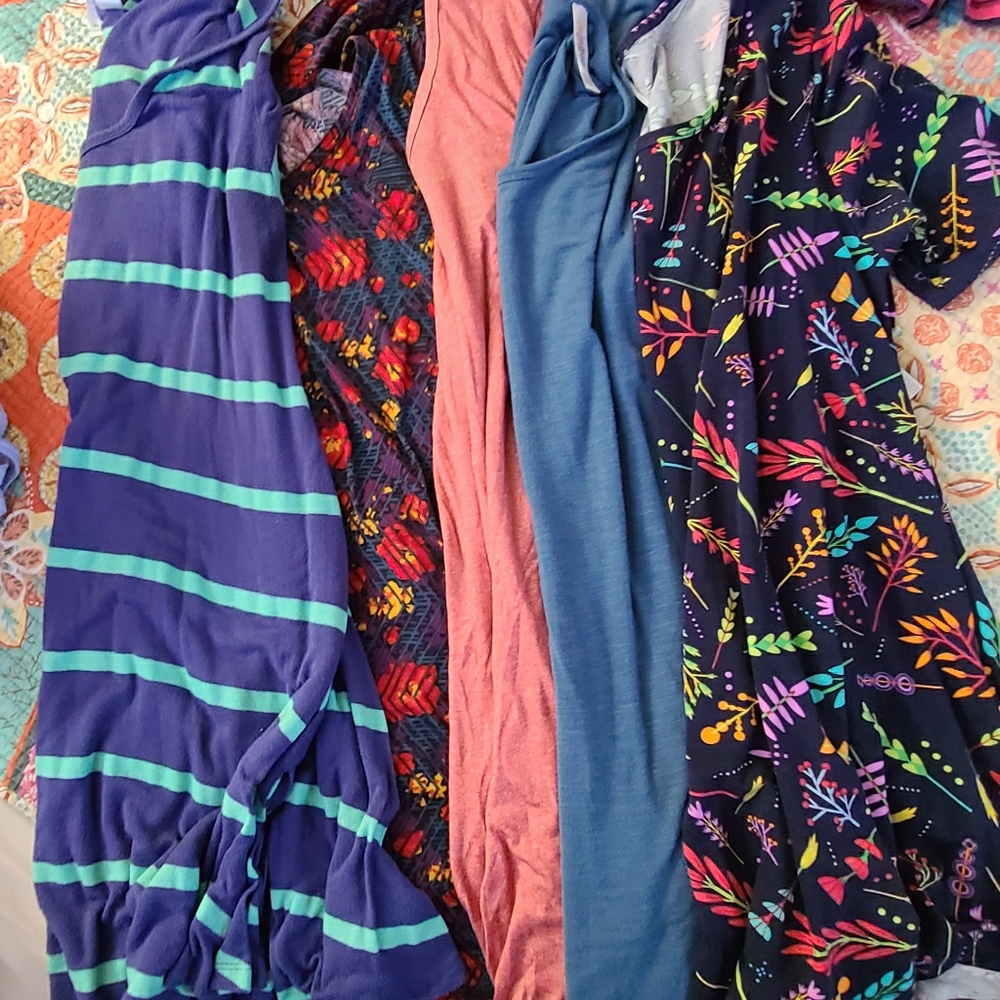 Lularoe tops Lot/bundle size M/L
